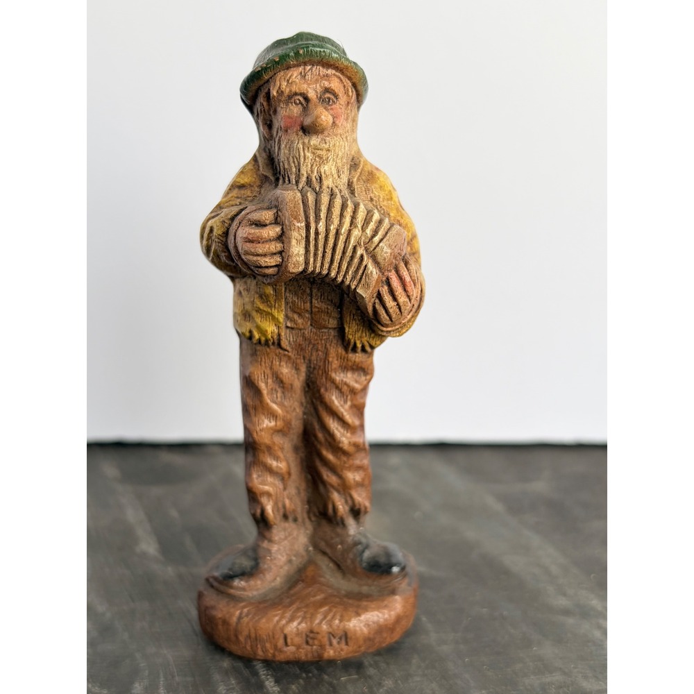 Vintage 1942 Multi Products Co LEM Accordion Player Figurine Composition Wood - Picture 6 of 8